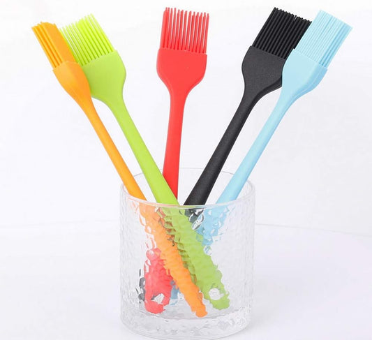 01-piece-food-grade-kitchen-household-oil-heat-resistant-silicone-brush-brush-for-perfect-apply-baking-cooking-bbq-basting-baking-cooking-bbq-grill-spread-oil-butter-sauce-random-color