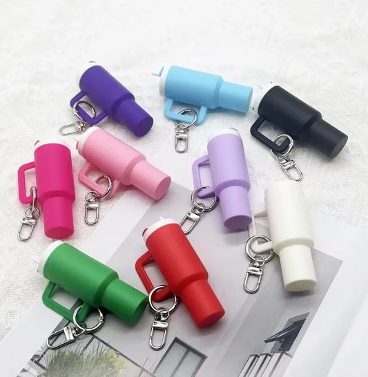 colorful-mini-stanley-tumbler-keychain-cute-miniature-tumbler-charm-for-handbags-backpacks-car-keys-portable-stanley-cup-keychain-accessory-random-color-key-chain-stanl